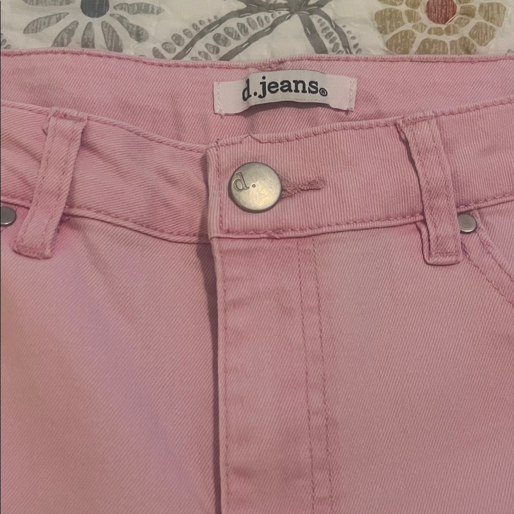 D. Jeans light pink, size 4. - Picture 3 of 8